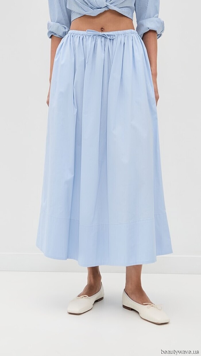 Katie Just Wore the Anti-Trend Flats That Make Maxi Skirts Appear Stylish (Not Outdated) in 2026.