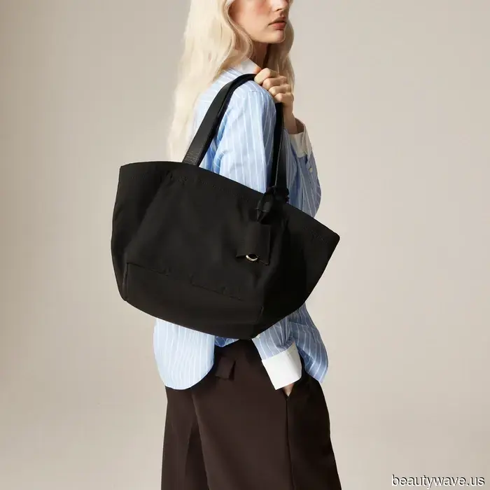 Fashion enthusiasts have been anticipating the launch of the Alex Eagle x J.Crew collaboration—29 stylish pieces that blend British and American styles, worth…