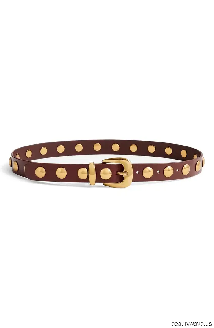 My Gen Z cousin is curious about how to make skinny jeans fashionable in 2026—I suggested pairing them with these four items.