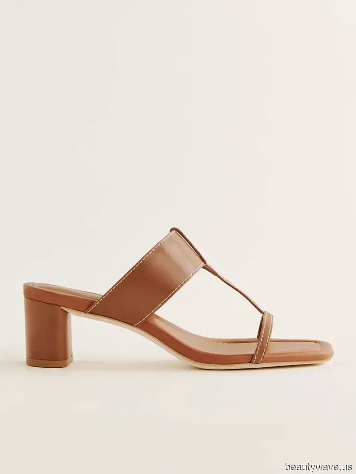 Black sandals are great, but in NYC, it’s common knowledge that this shoe color pairs more stylishly with white pants.