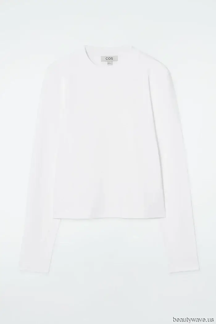 No one does winter fashion quite like Londoners—here are 7 ideal ways they're styling jeans and boots this season.