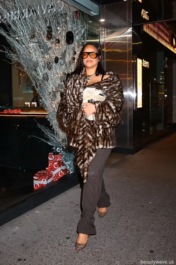 Rihanna understands that pairing this shoe trend with brown pants elevates the richness of your winter outfits.