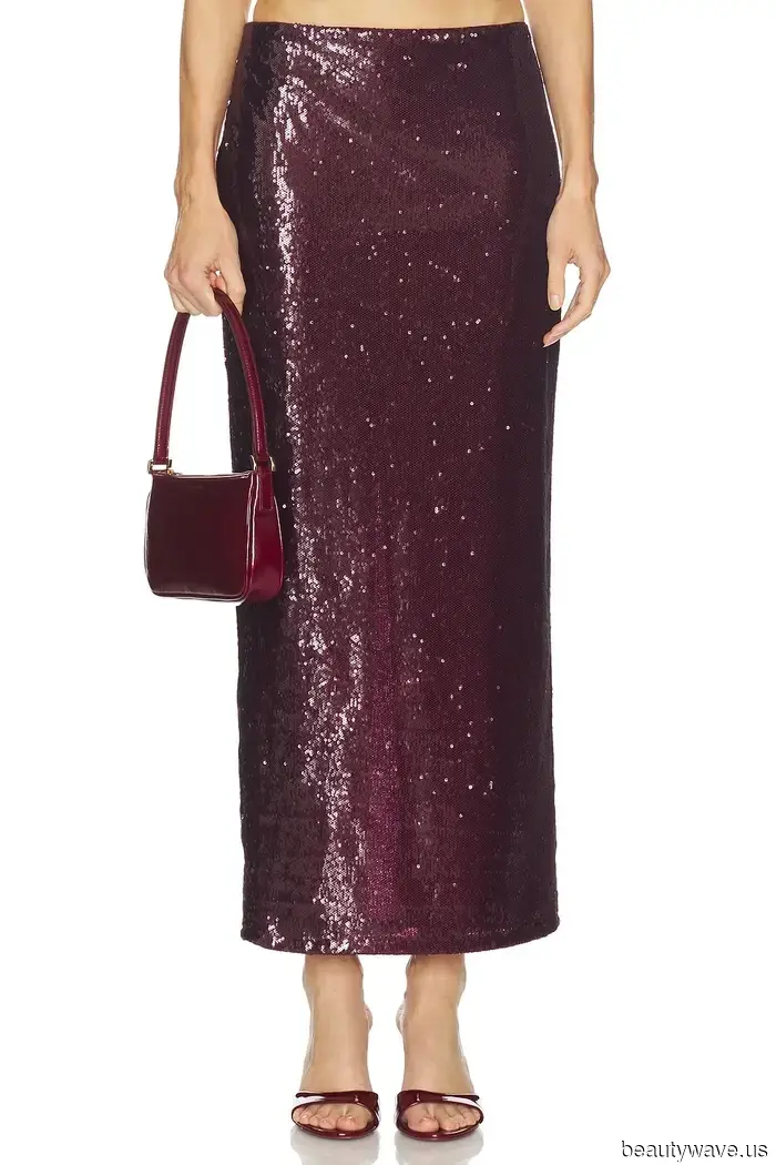 I paillettes non sono "fuori moda", ma se vuoi indossarle questo inverno, dovresti abbinarle in questo modo, questo,…