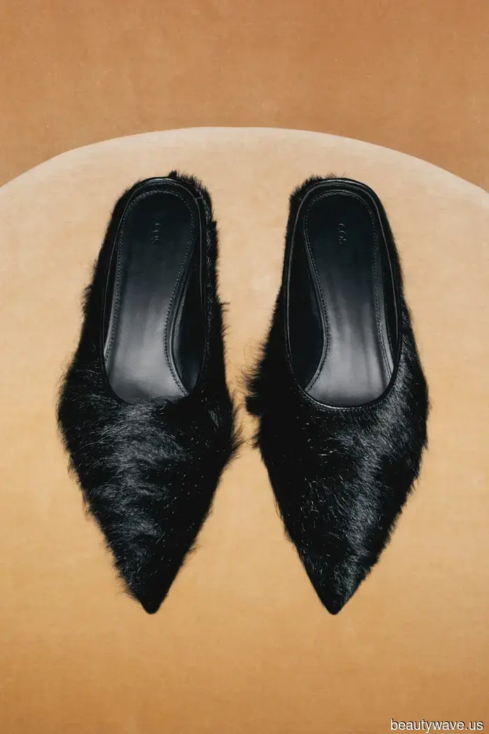 Everyone in my feed is sporting baggy jeans—here are the 7 pairs of shoes that make them look the most stylish.