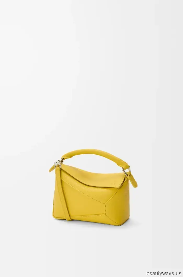 Wenn Pariser und Londoner nicht wissen, was sie anziehen sollen, greifen sie zu dieser einfachen Kombination aus Jeans und Oberteil.