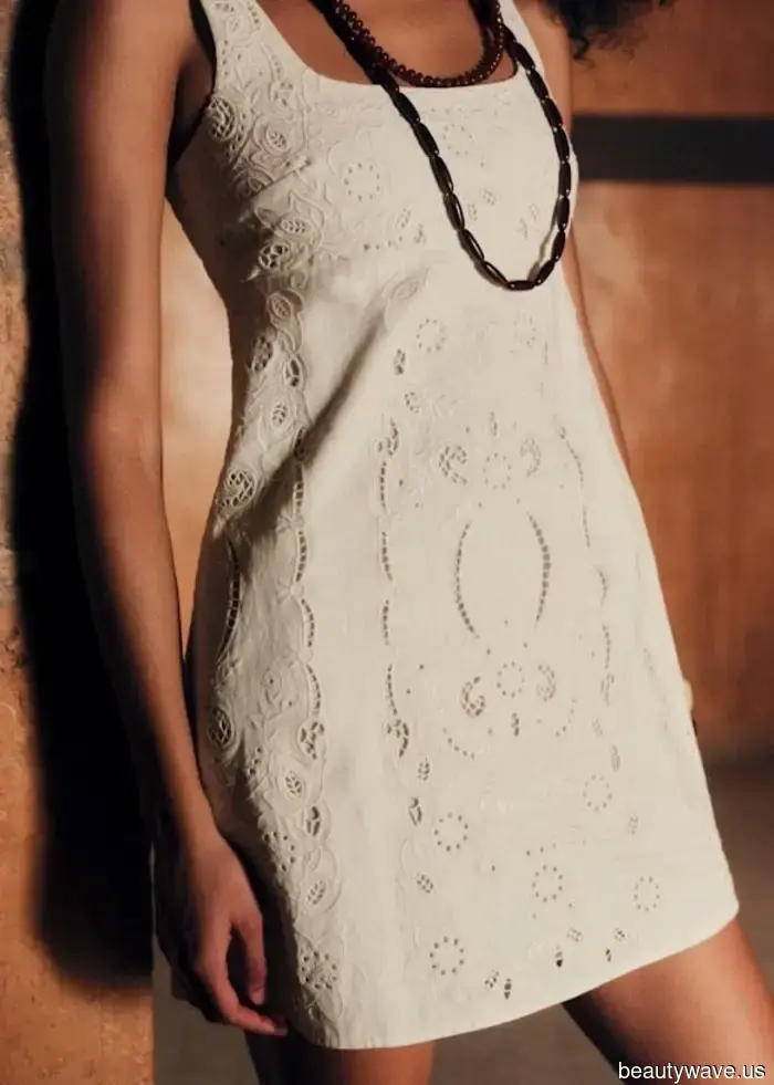 Ogni donna francese elegante ha uno di questi bei vestiti nel proprio guardaroba estivo capsule.