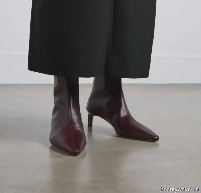 Everyone in my feed is sporting baggy jeans—here are the 7 shoes that they look most stylish with.