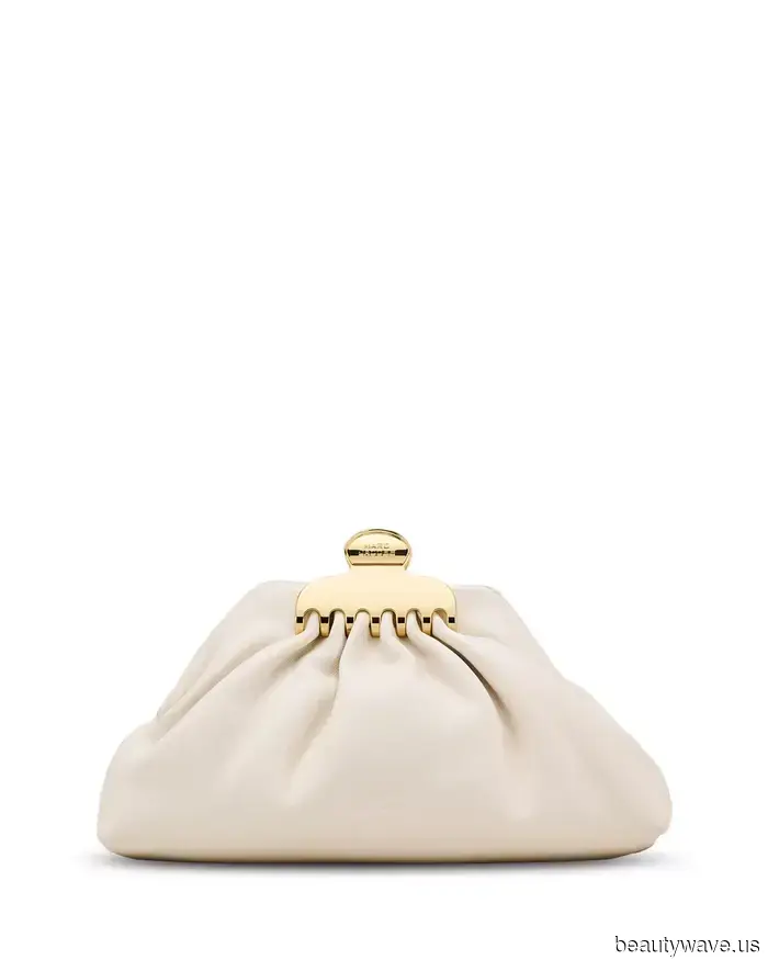 This is the chic bag style that will elevate the appearance of all your outfits, giving them a luxurious look.