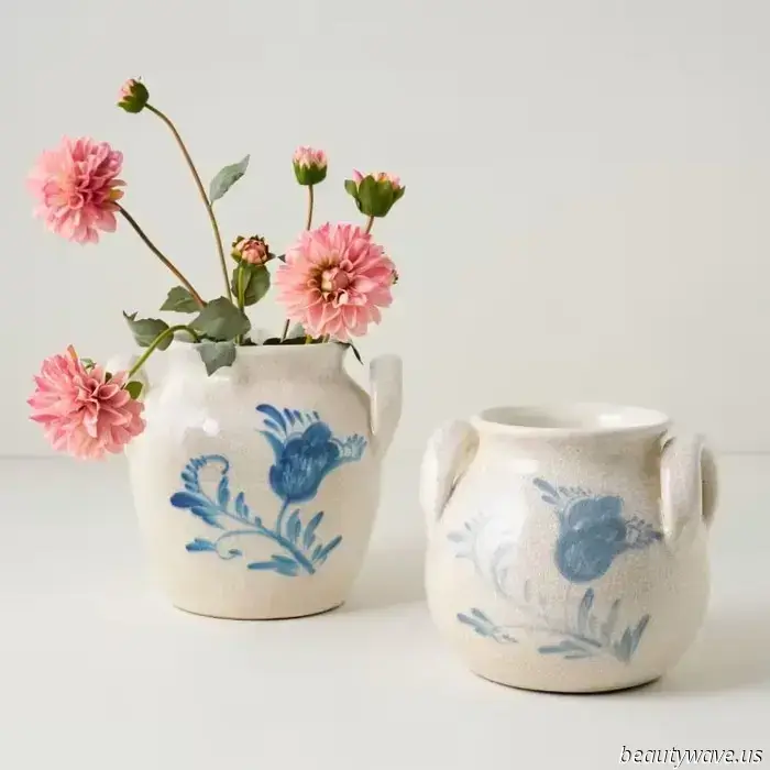 This popular decorating style is the look you’ll want to emulate all spring and summer.