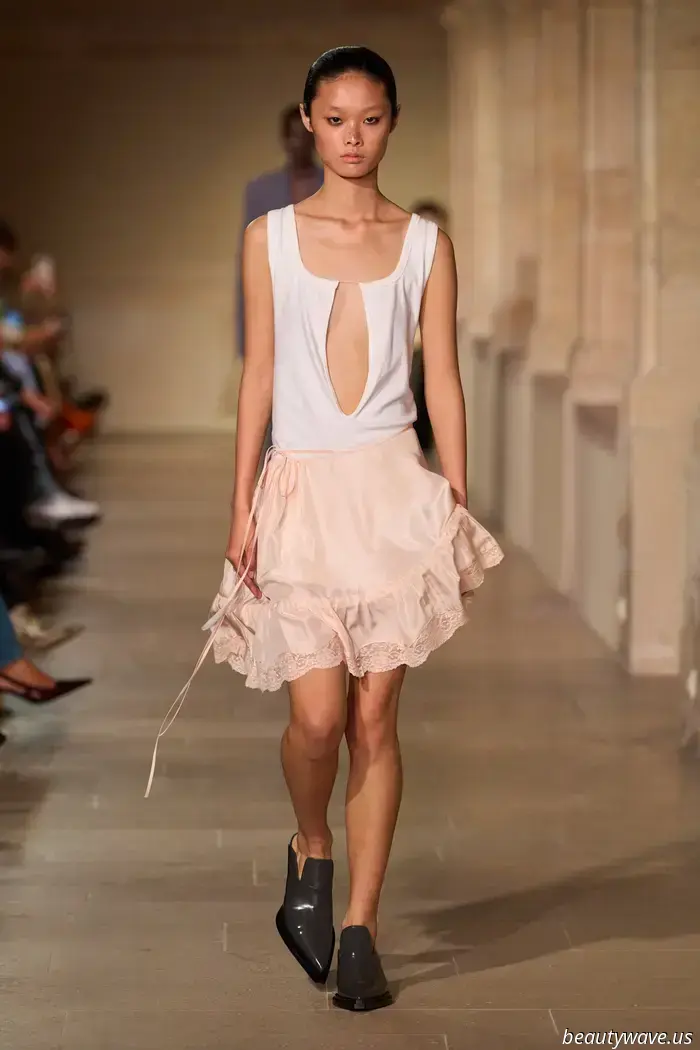 This Victoria Beckham collection drew inspiration from Romeo + Juliet, The Virgin Suicides, and films from the late '90s.