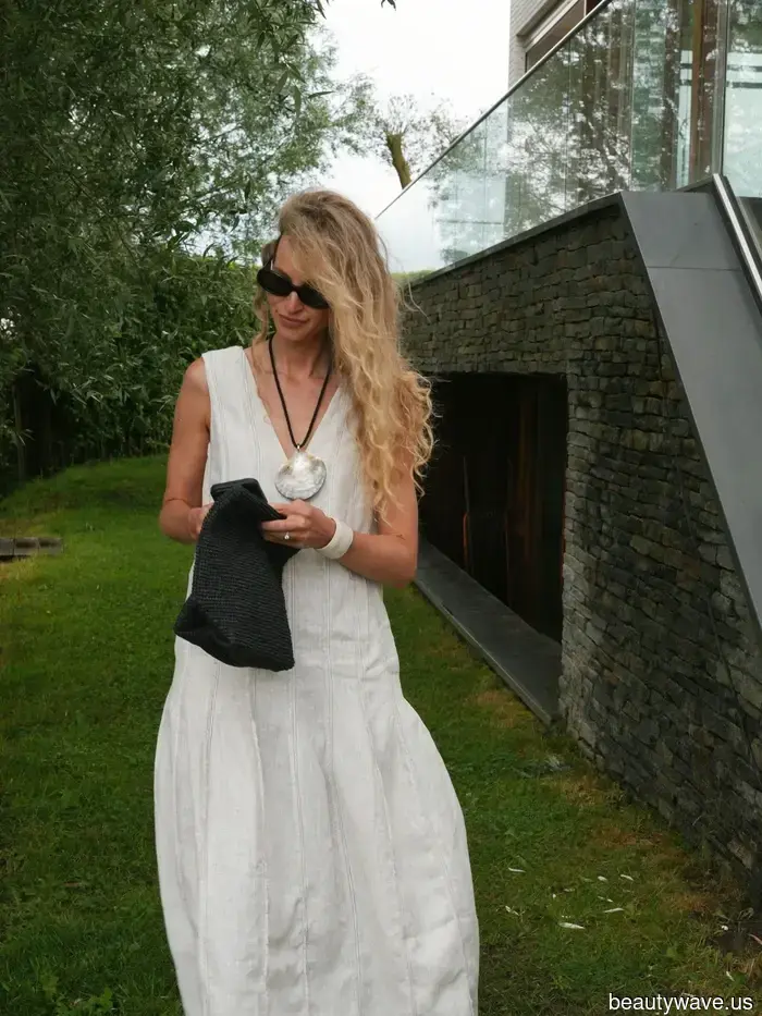 5 Chic Summer Accessories That Every Fashion-Forward Individual Should Have