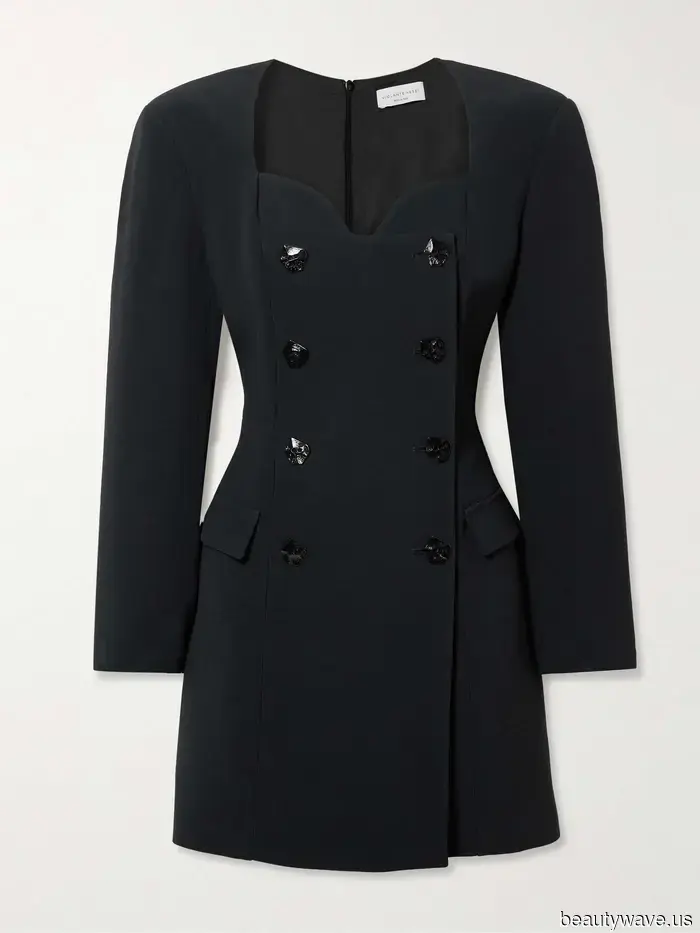 No Sequins, No Florals—The Chic Party Dress Preferred by Margot Robbie and Rosie HW