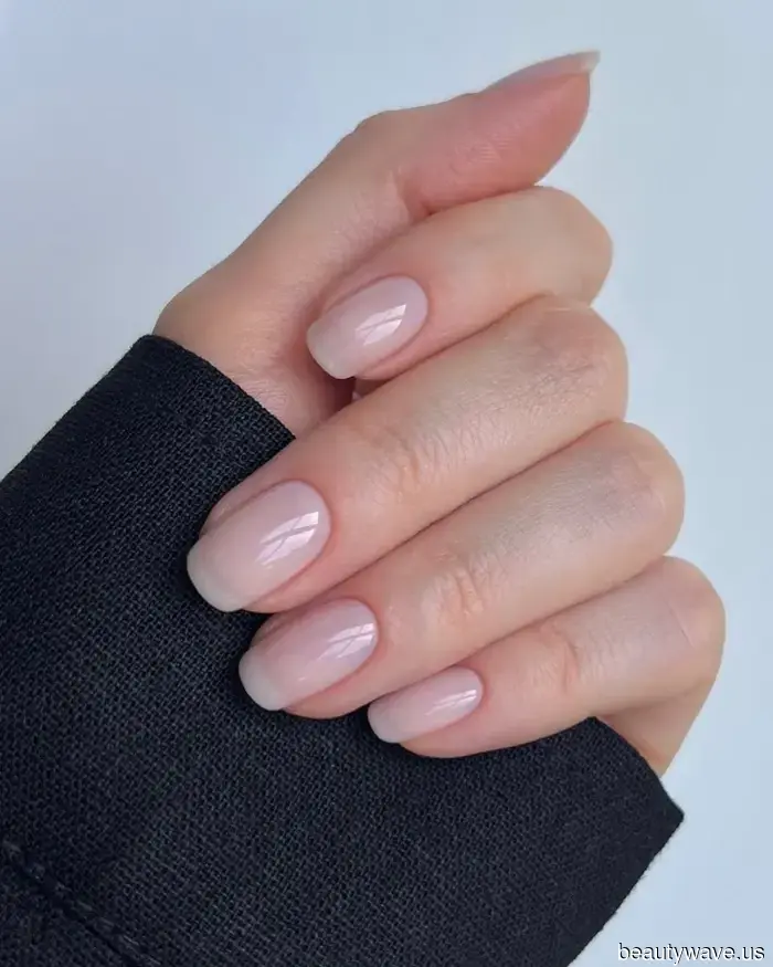 Non latte, non glassato&mdash;le unghie "Tulle" sono la tendenza della manicure neutra da richiedere questo autunno