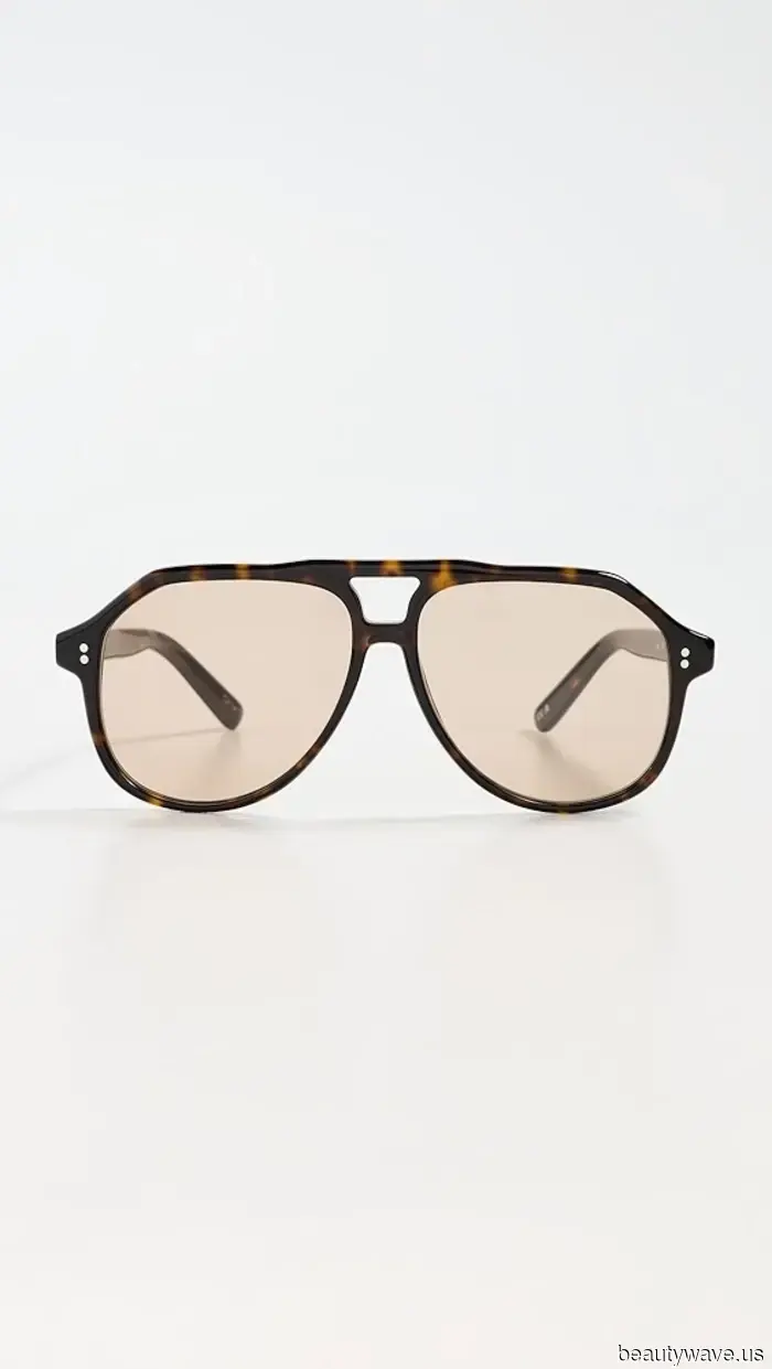 Если вы хотите одеваться как модный человек, вот 10 вещей, которые стоит купить в этом апреле.