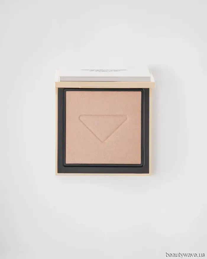 "Nada Demasiado Alto": Maude Apatow sobre el Blush Sandwiching, los Looks de Euphoria y el Mejor Consejo de Belleza de Su Mamá