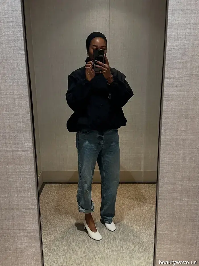 Blue jeans will always be timeless, but these five shoe colors can make them feel more updated.