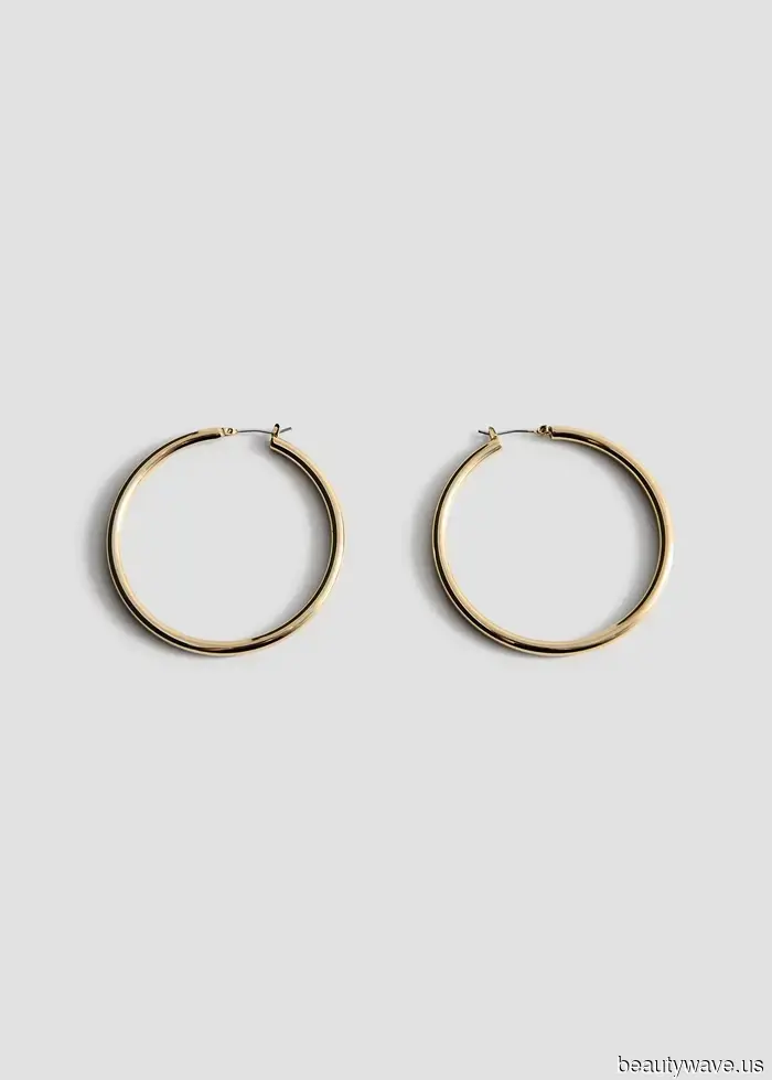 Hailey Bieber is the face of Mango's Summer 2026 campaign—check out the amazing styles before they disappear!