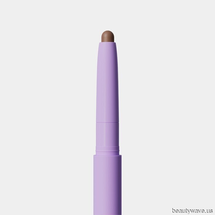 Hailey Bieber mi ha convinto a indossare di nuovo il rossetto marrone&mdash;Queste sono le tonalità che raccomanderei davvero