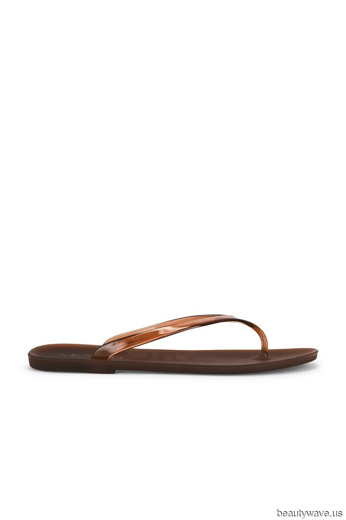 The 5 Summer Outfits Fashion Enthusiasts Consistently Return To (Every Year)