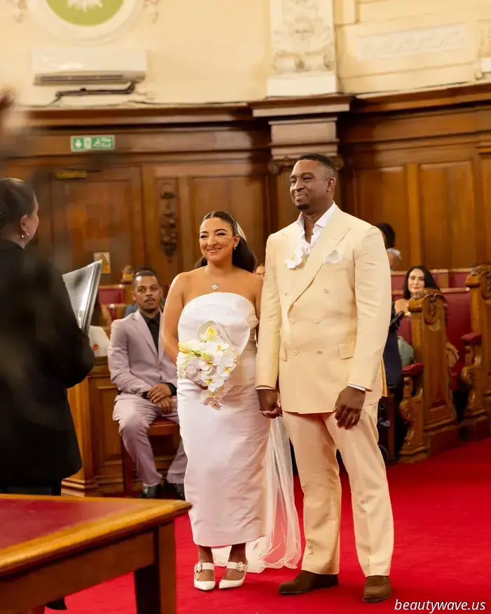 This stunning bride chose a stylish secondhand designer gown for her intimate and effortlessly elegant wedding in London.
