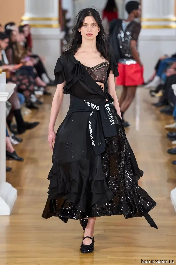 Chic Individuals Have Weighed In: Bra-Exposing Attire Is Making a Comeback, so I Decided to Test the "Controversial" Style for Myself.