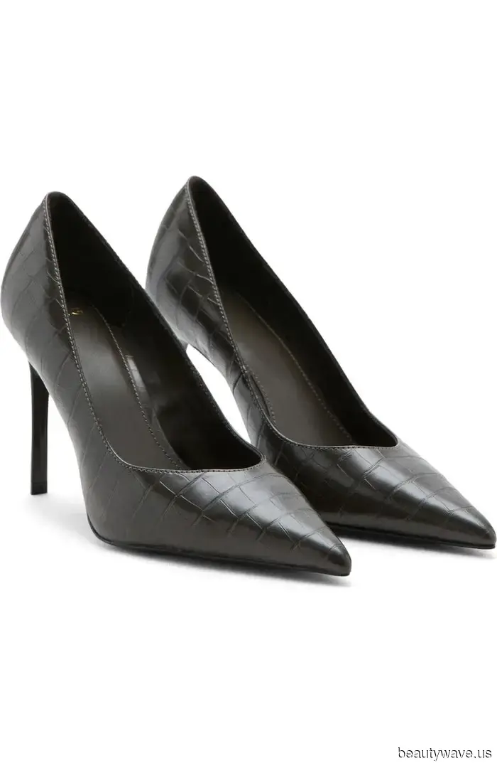 I reside in NYC—here are the 2026 heel trends I've noticed all around.