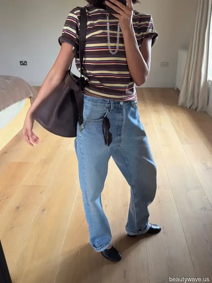7 Tops de Verano Chic que las Mujeres Europeas Están Usando con Jeans