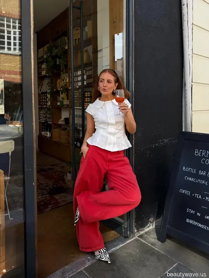 Barrel-Leg Jeans Are Making a Comeback This Autumn—5 Styling Tips from Fashion Enthusiasts for This Season