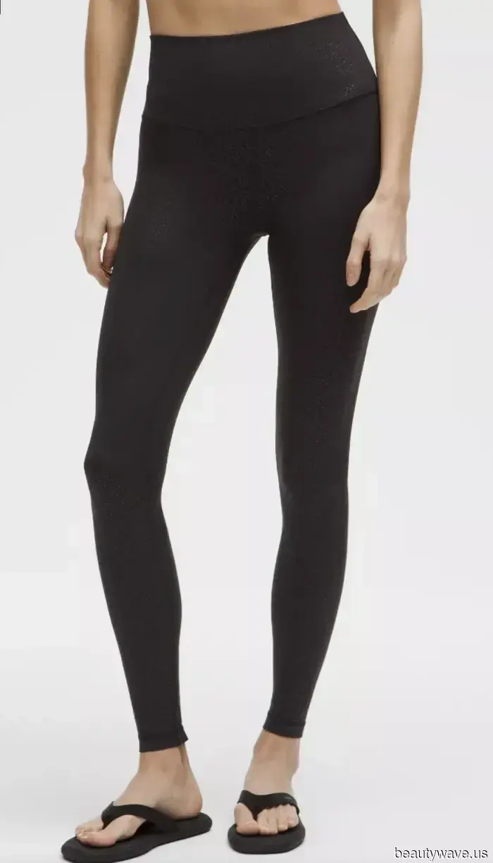 Если вы собираетесь носить леггинсы осенью 2025 года, вот 7 невероятно стильных нарядов, которые стоит скопировать