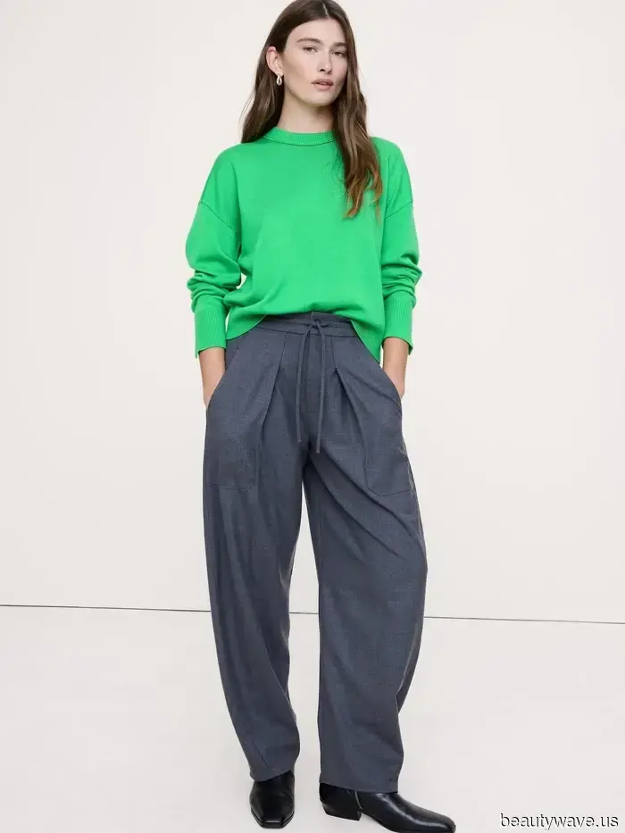 Styling Light-Wash Denim for Spring, as Suggested by Style Influencers