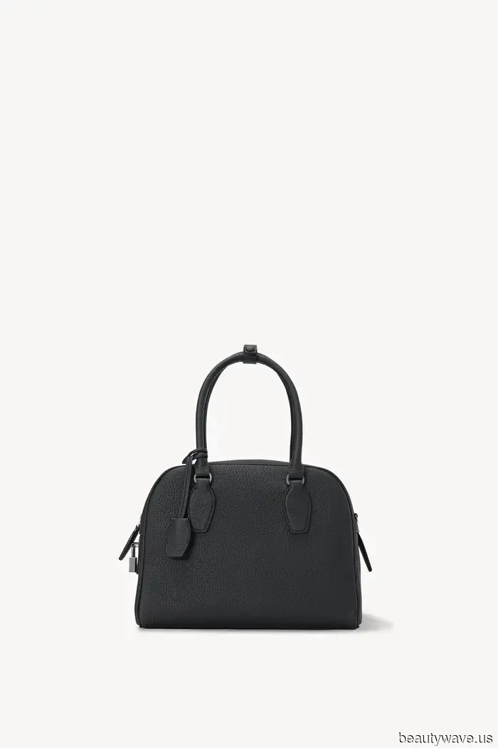 Apologies to my 10-Deniers—The Row has persuaded me to opt for these "outdated" winter tights in 2026.