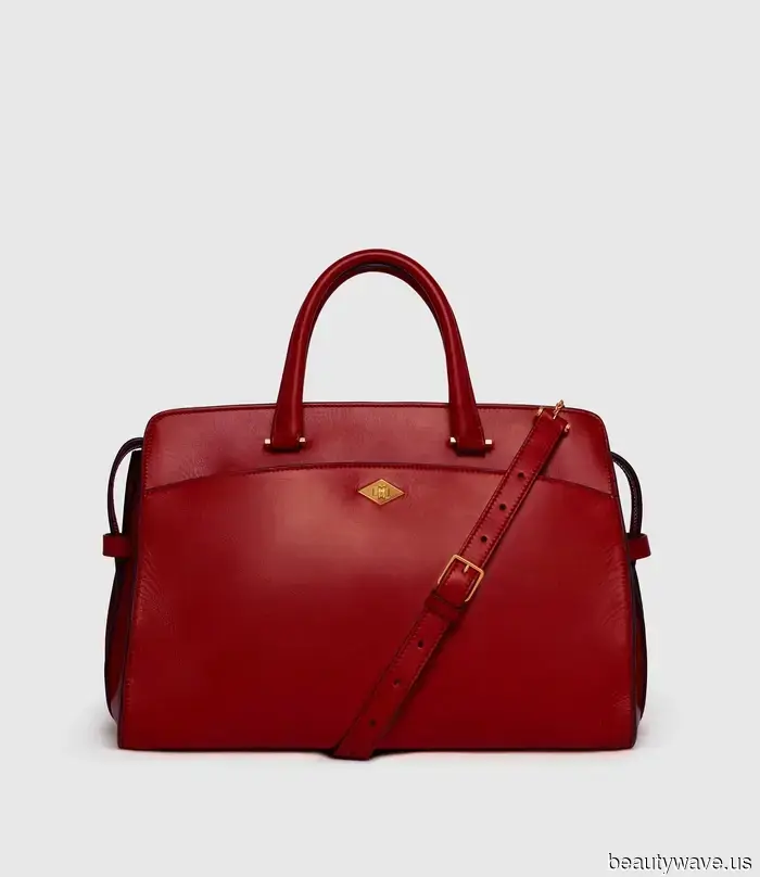 Jeans Along with These 2 Anti-Basic Colors Create the Formula for Trendy Outfits This Fall