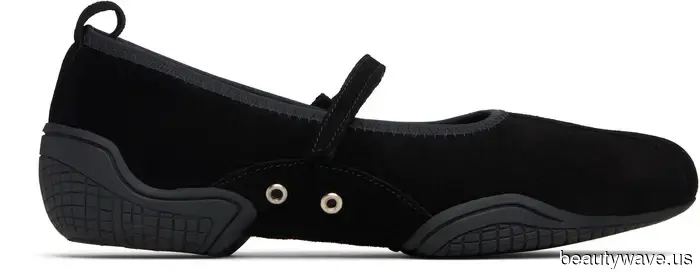 I reside in NYC and walked 19,552 steps in NikeSkims shoes—here's my review.