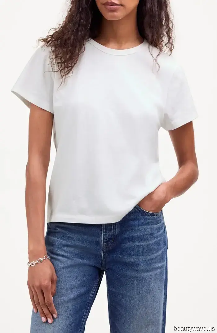 No one sports a white T-shirt quite like a fashion enthusiast—6 exceptionally stylish outfits to replicate now.