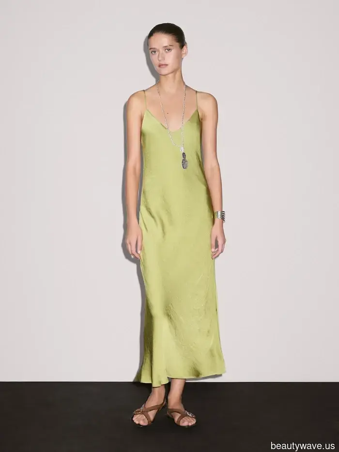 5 schicke Teile, die französische Frauen während der 30°-Hitzewelle in Paris tragen