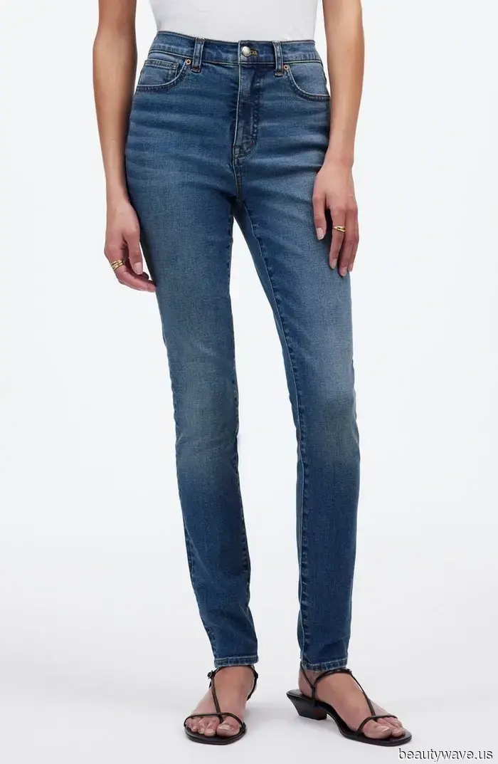 Trage keine engen Jeans und Stiefel, ohne Kates Winslets spezifische Outfit-Kombination gesehen zu haben.