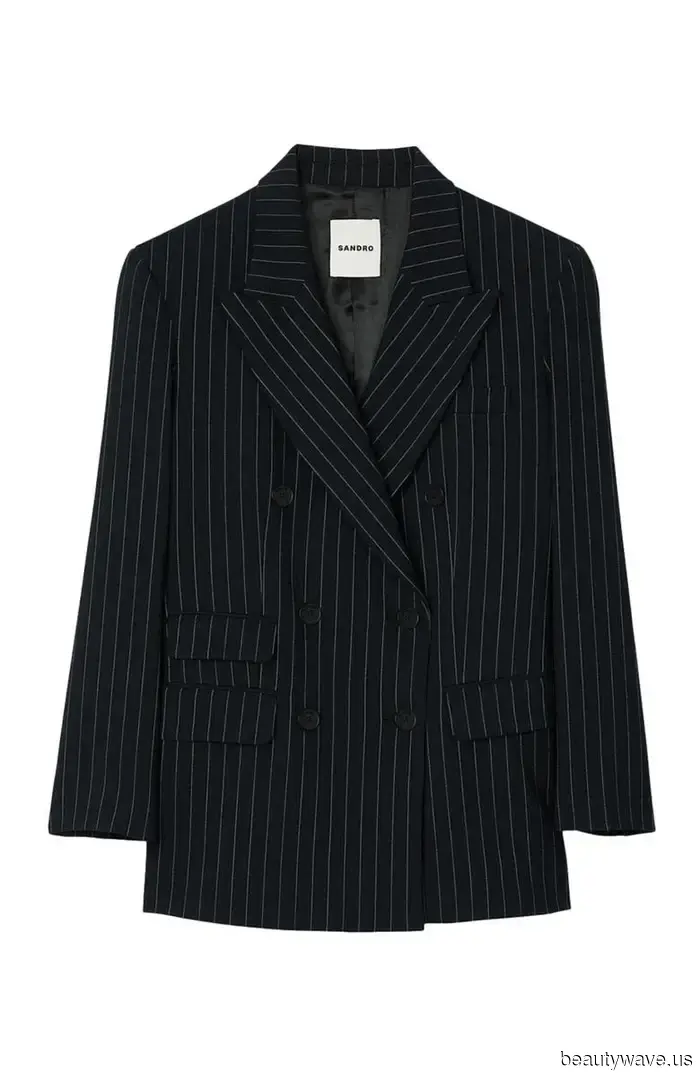 Don't overanalyze your next outfit—simply put on this basic piece to enhance your jeans.