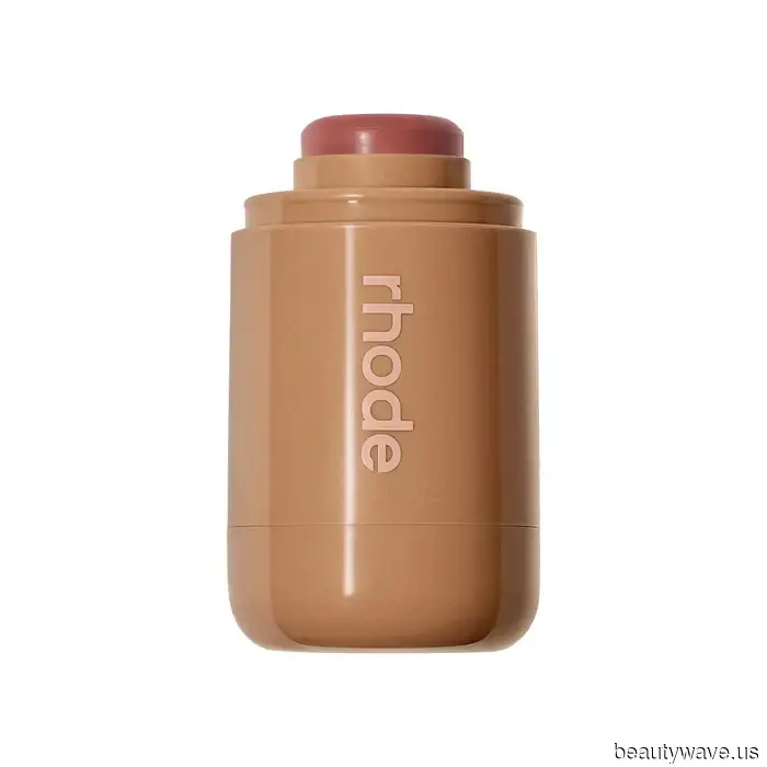 It's Official: The Most Adorable Blush Trends This Spring Are Soft, Romantic, and Almost Artistic.