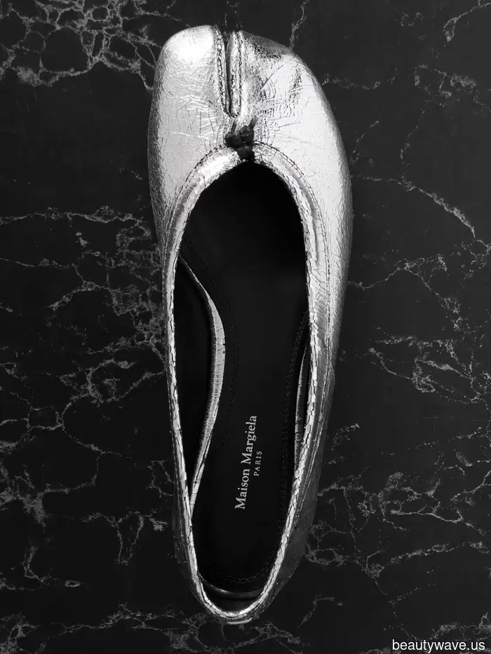 Dry Your Eyes, Subtle Elegance—Alternative Fashion Dominates Spring