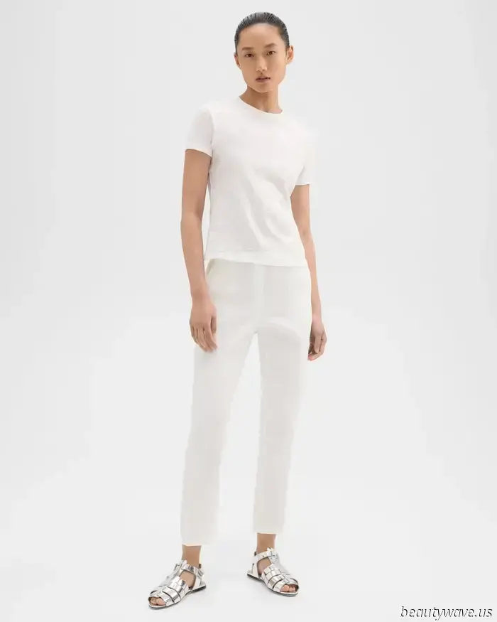 Le donne francesi sanno che questo pantalone anti-denim rende ogni outfit molto più lussuoso.