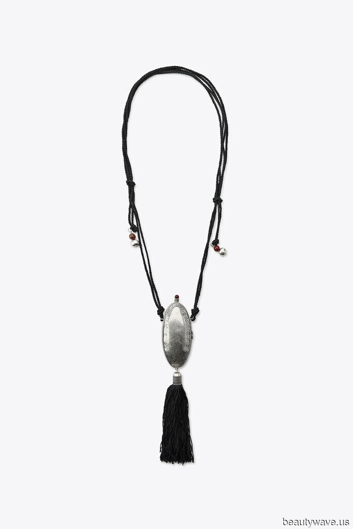 To Stay Fashionable in 2026, Say Goodbye to These 6 Jewellery Trends (and Embrace These 6)