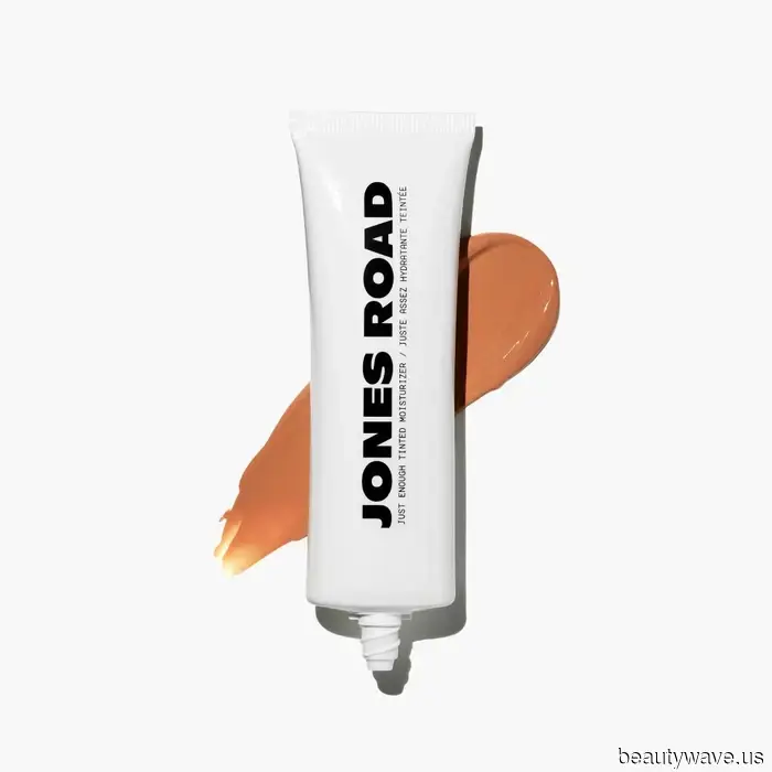 I minimalisti su TikTok sono ossessionati da questi marchi di trucco&mdash;10 prodotti virali che sto accumulando per l'inverno