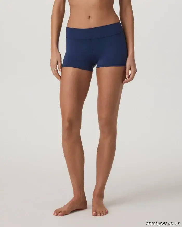 Kaia Gerber und Vuori haben gerade eine von den 90er- und frühen 2000er-Jahren inspirierte Activewear-Kapselkollektion herausgebracht, und sie ist so…