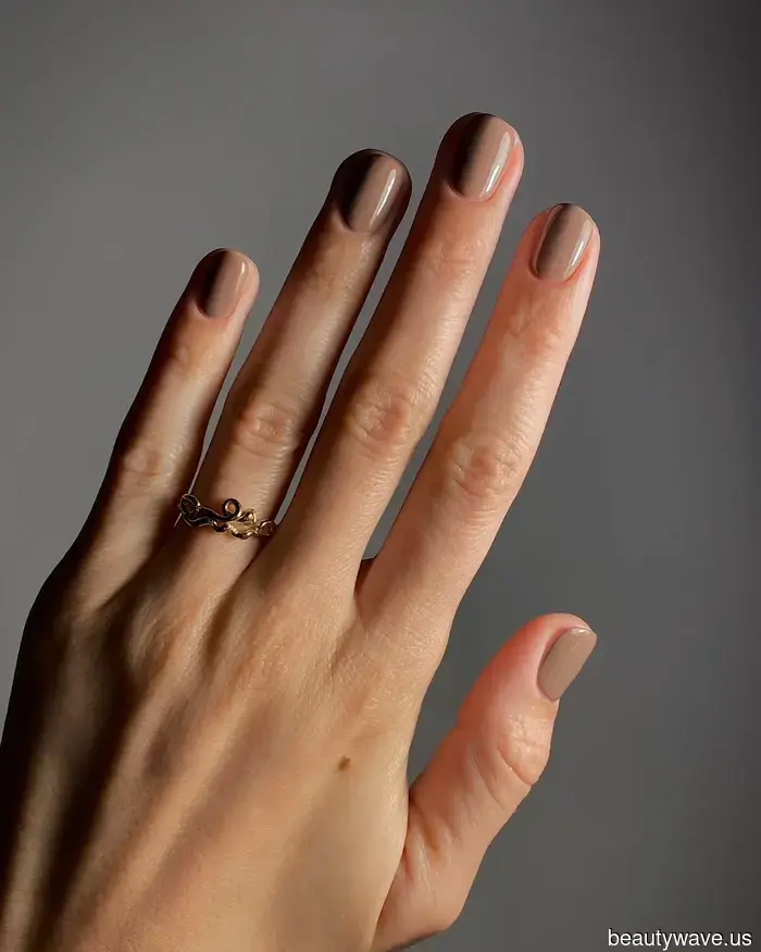 Es cierto: Estos 10 colores de uñas de fin de verano gritan "Tengo un gusto impecable"