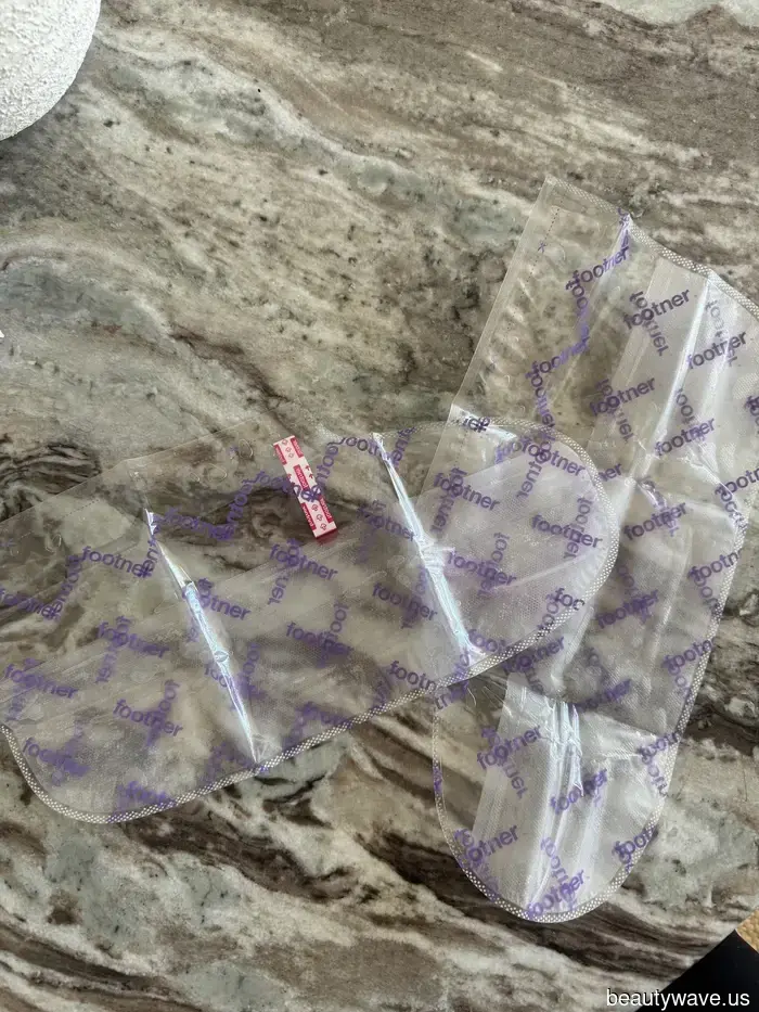 Kein Scherz, diese £12 Fußmaske hat mir Hunderte von Pfund für Pediküren gespart – und mir babyweiche Füße gegeben.