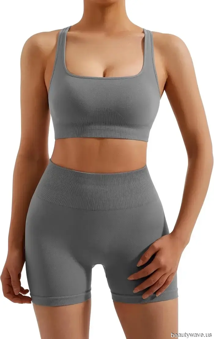 Heiße Mädchen mit kleinem Budget bestellen diesen süßen Trainingssets von Amazon diesen Sommer.