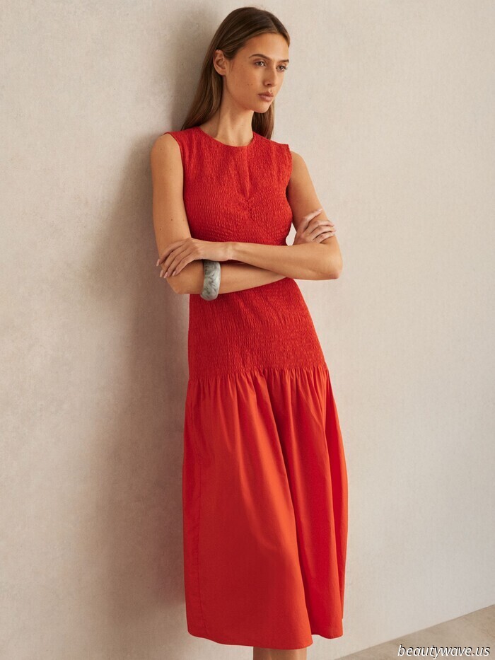 Certainly, black dresses are classic, but those with excellent taste are opting for elegant styles in these lovely colors this...