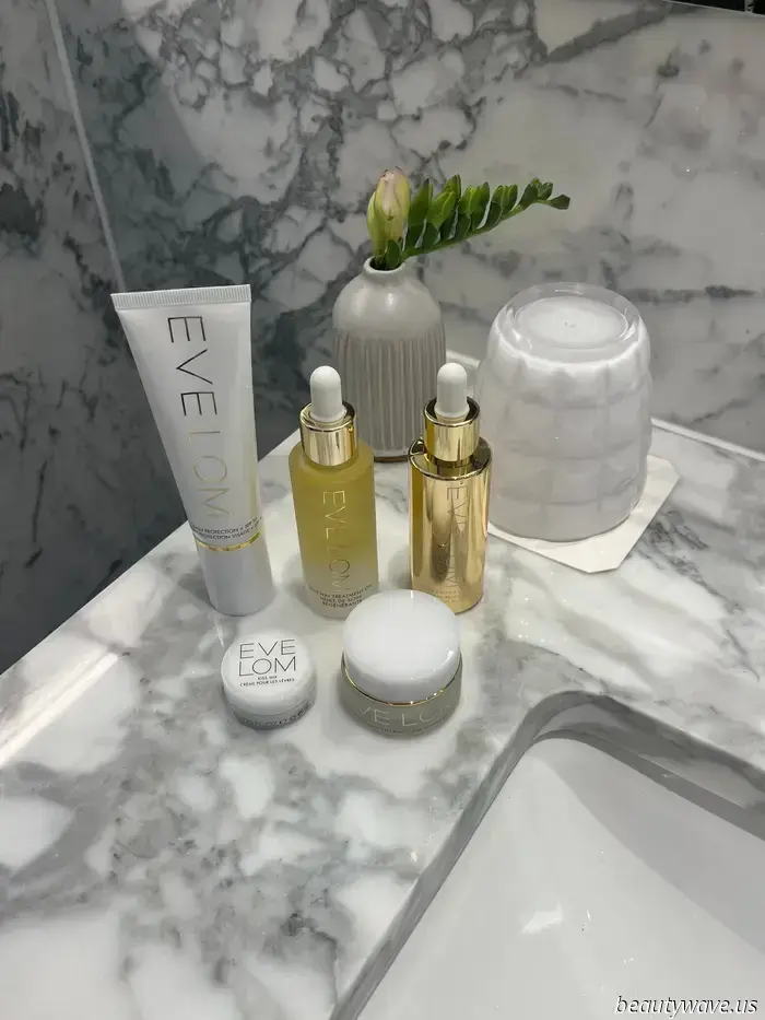 Questo marchio britannico di cosmetici è stato iconico per 40 anni—6 prodotti trasformativi che penso tutti dovrebbero avere