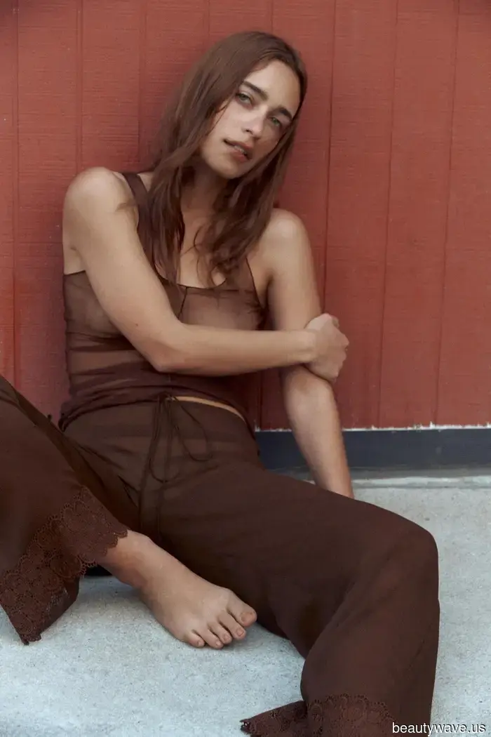 The "Barely-There" Look Is Making a Comeback—5 Tips to Perfect the Trend That Fashion Insiders Adore for…