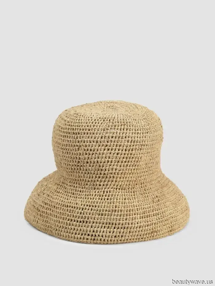 Since the It Girls declared that the '90s are making a comeback, I've been shopping from this stylish throwback brand.